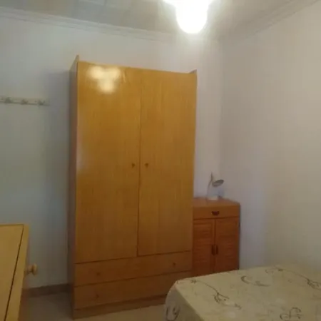 30-3- бюджетная комната в квартире для 2 человека, * Alicante